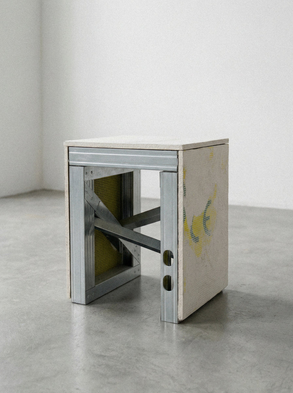 stool 002